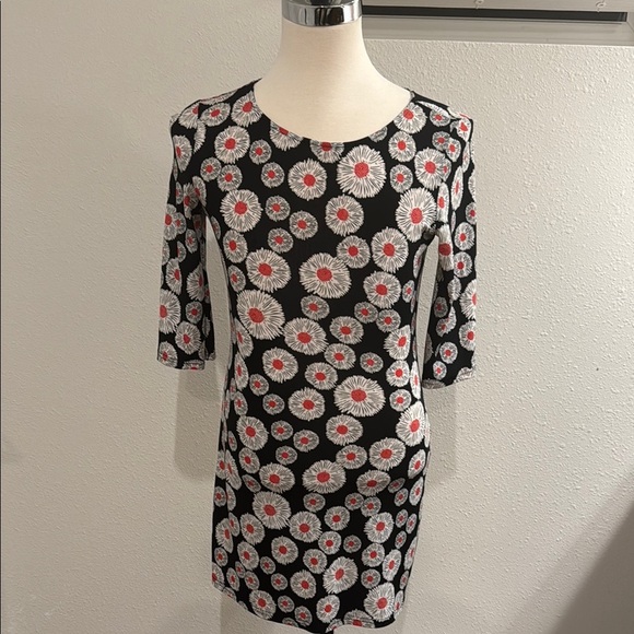 Pink and White Sheath Mini Dress with 3/4 Sleeves - Picture 1 of 3